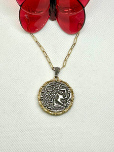 #694 Vintage Couture Necklace 32mm