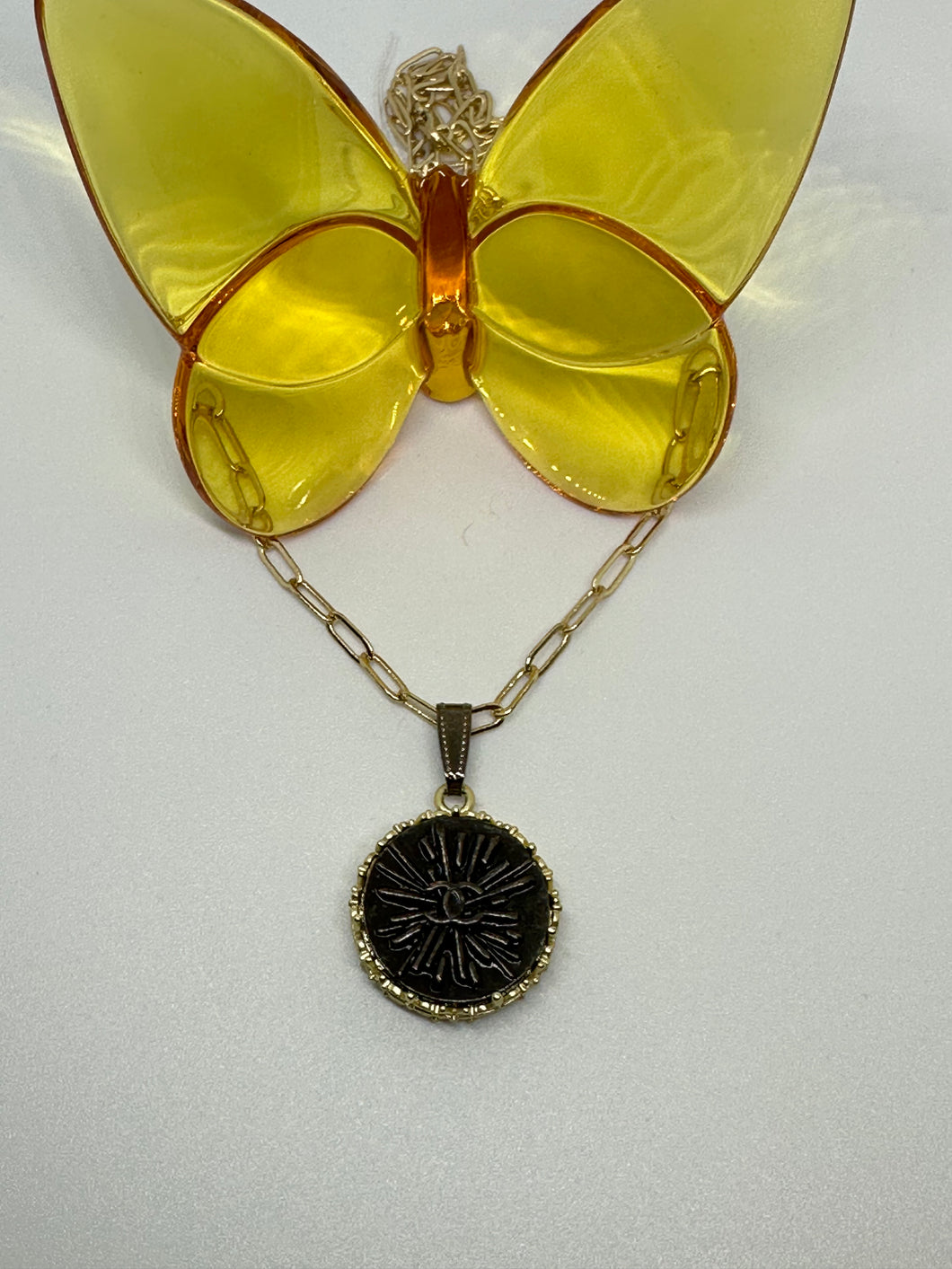 #653 Vintage Couture Necklace 22mm