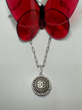 Load image into Gallery viewer, #657 Vintage Couture Necklace 21mm