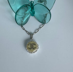 #638 Vintage Couture Necklace 21mm