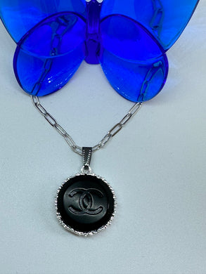 #436 Vintage Couture Necklace 26mm