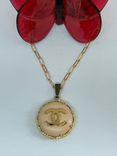Load image into Gallery viewer, #643 Vintage Couture Necklace 28mm