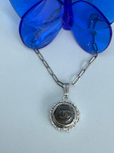Load image into Gallery viewer, #109 Vintage Couture Necklace 21mm