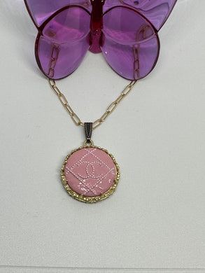 #662 Vintage Couture Necklace 22mm
