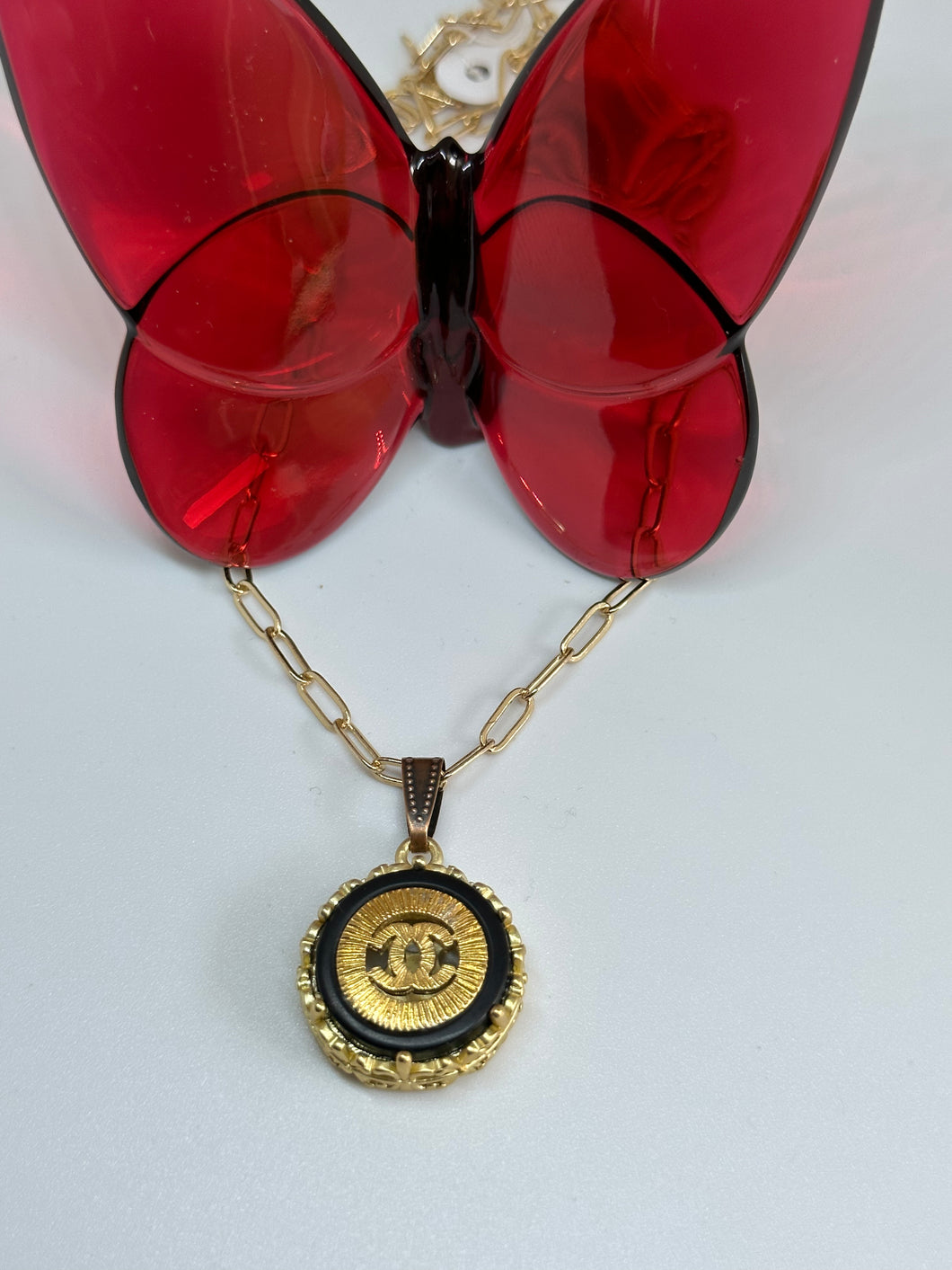 #648 Vintage Couture Necklace 21mm