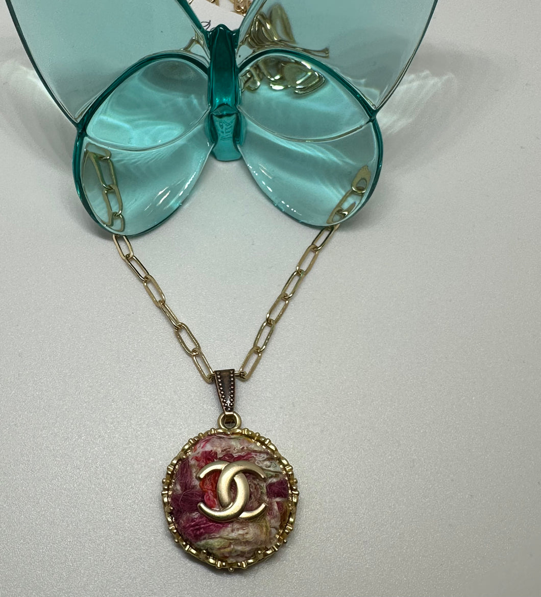#656 Vintage Couture Necklace 26mm