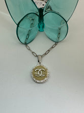 Load image into Gallery viewer, #638 Vintage Couture Necklace 21mm