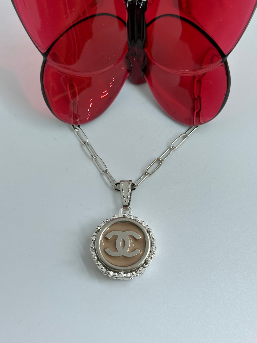 #652 Vintage Couture Necklace 21mm