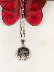 #381 Vintage Couture Necklace 22mm