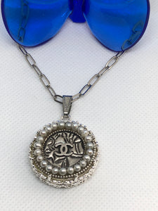 #596 Vintage Couture Necklace 27mm