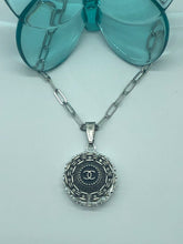 Load image into Gallery viewer, #549 Vintage Couture Necklace 23mm