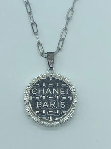 #539 Vintage Couture Necklace 30mm