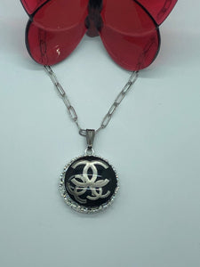 #528 Vintage Couture Necklace 28mm