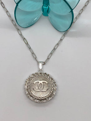 #460 Vintage Couture Necklace 33mm