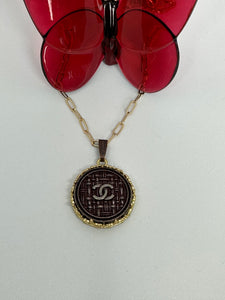 #637 Vintage Couture Necklace 28mm