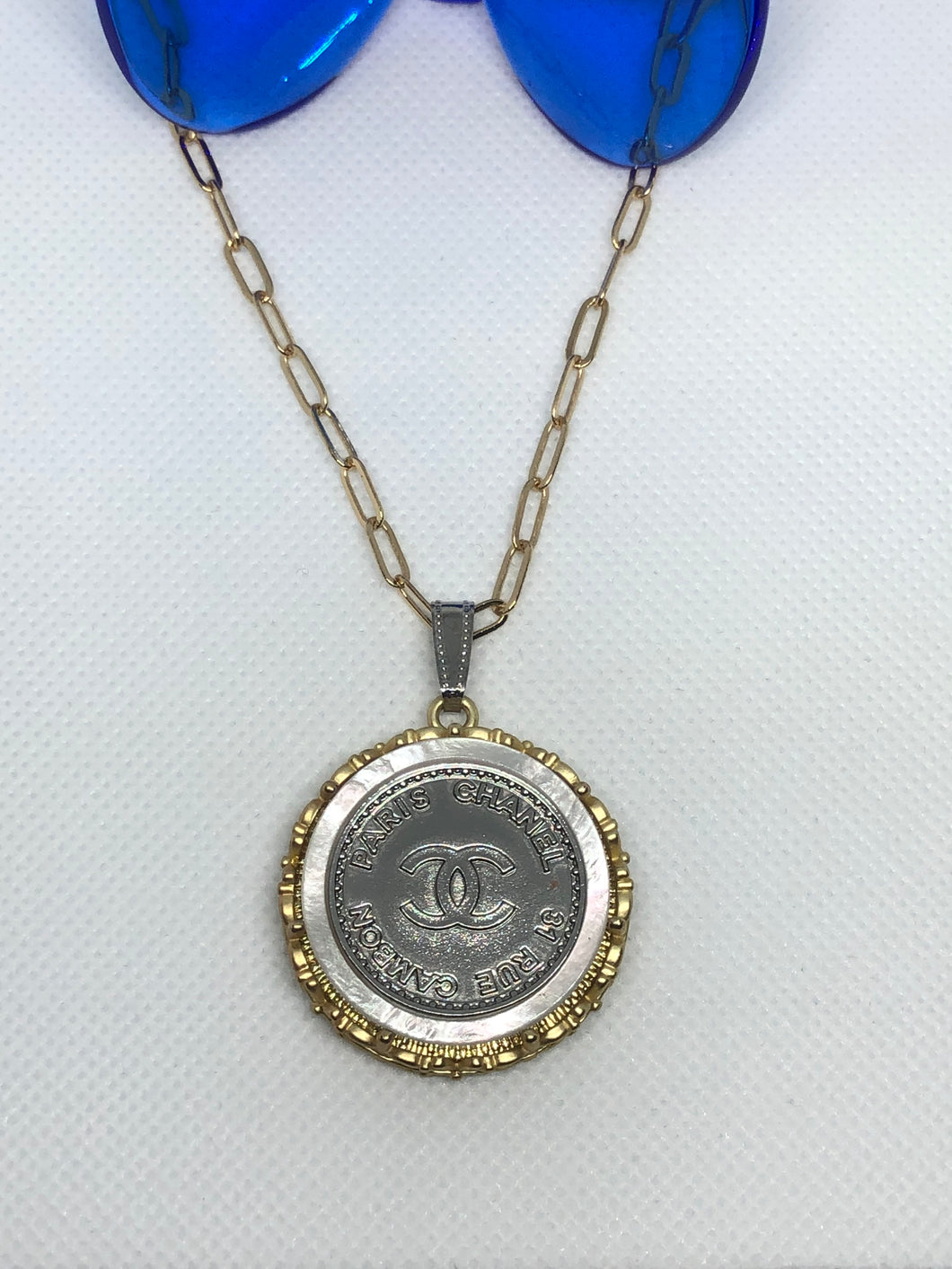 #484 Vintage Couture Necklace 28mm