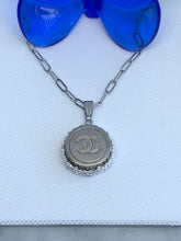 Load image into Gallery viewer, #587 Vintage Couture Necklace 23mm