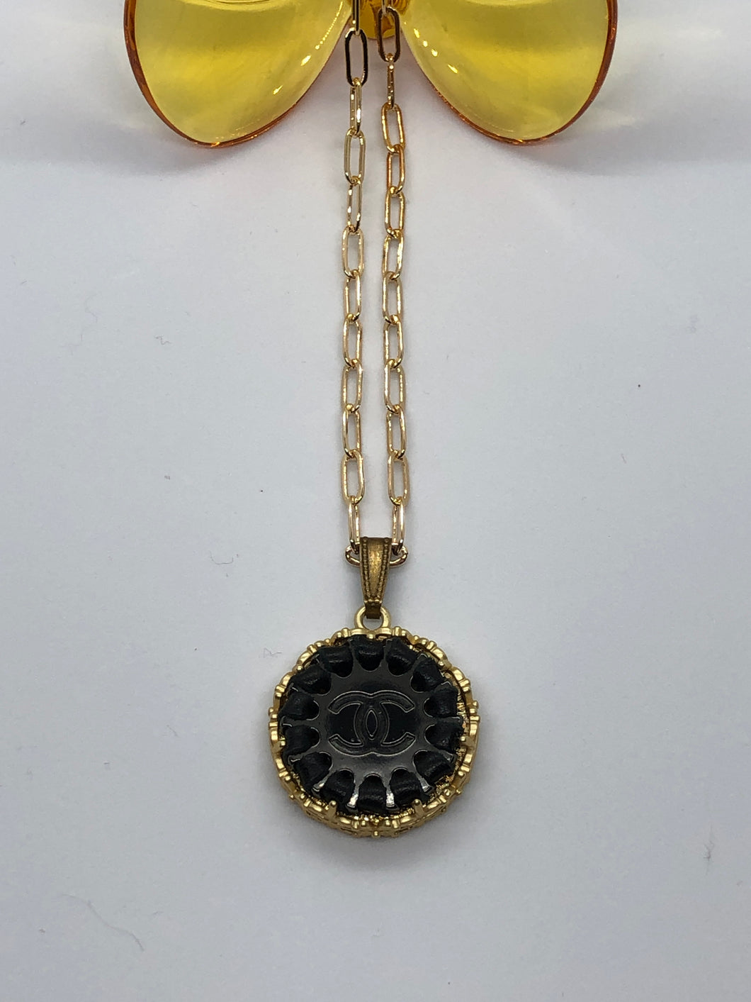 #390 Vintage Couture Necklace 26mm