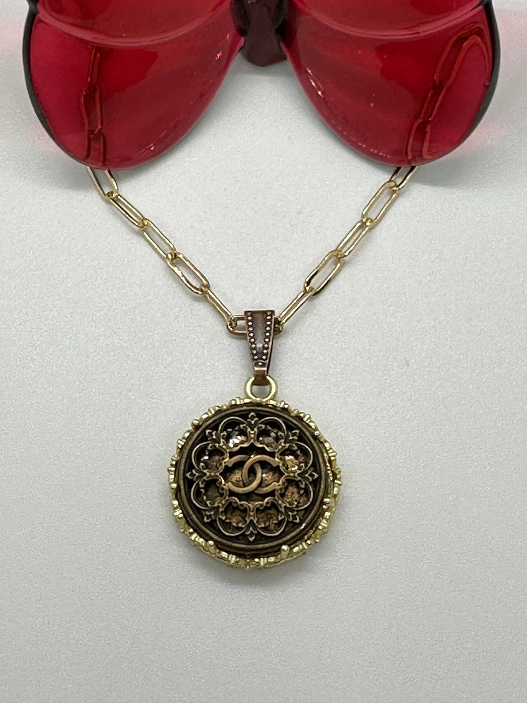 #266 Vintage Couture Necklace 22mm
