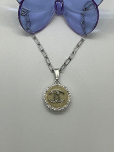 #638 Vintage Couture Necklace 21mm