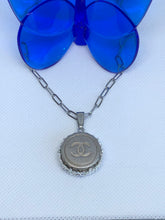 Load image into Gallery viewer, #587 Vintage Couture Necklace 23mm