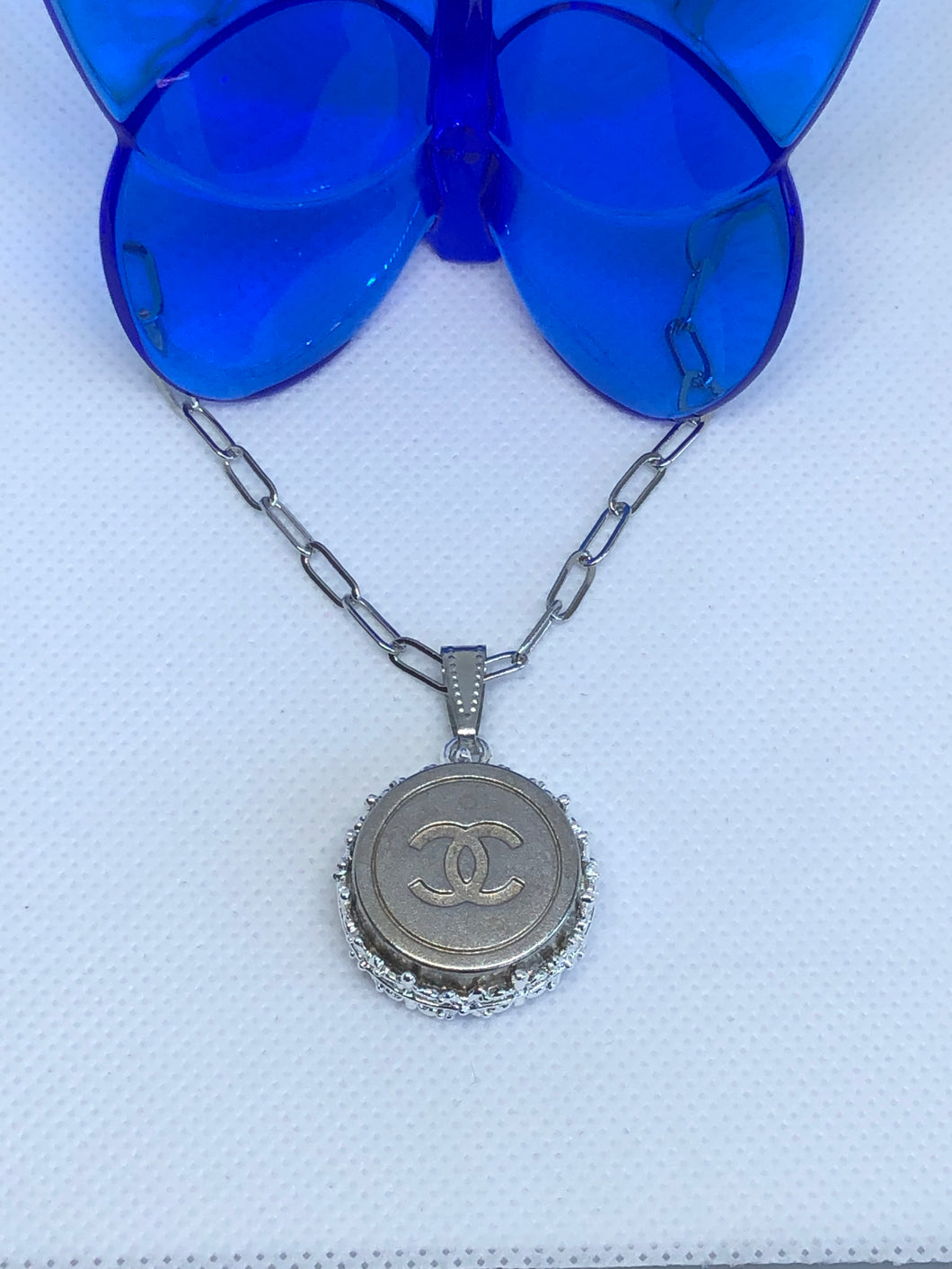 #587 Vintage Couture Necklace 23mm