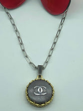 Load image into Gallery viewer, #496 Vintage Couture Necklace 23mm