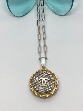 #320 Vintage Couture Necklace 28mm