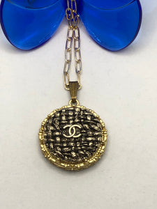 #25 Vintage Couture Necklace 31mm