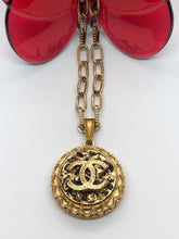Load image into Gallery viewer, #318 Vintage Couture Necklace 26mm