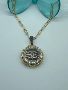 #560 Vintage Couture Necklace 26mm