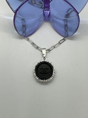 #635 Vintage Couture Necklace 22mm