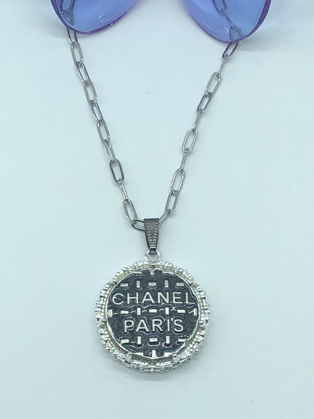 #539 Vintage Couture Necklace 30mm