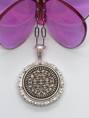 #411 Vintage Couture Necklace 32mm