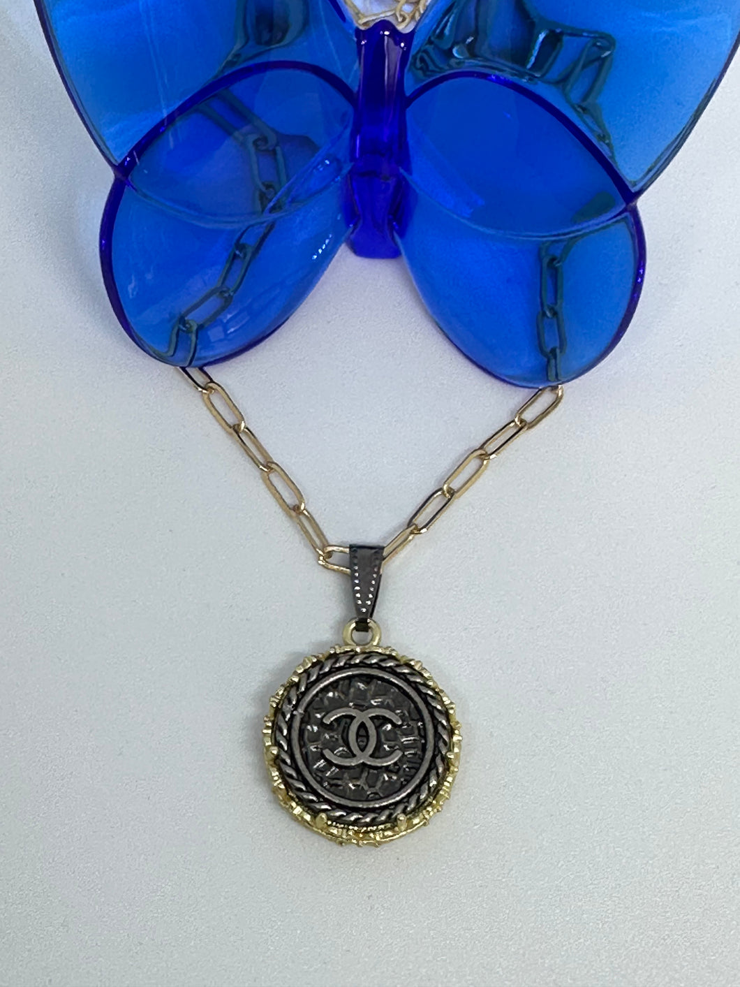 #410 Vintage Couture Necklace 23mm