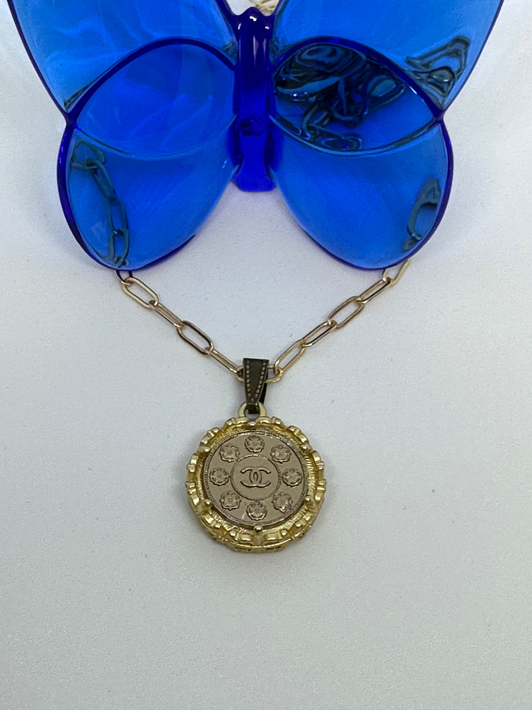 #133 Vintage Couture Necklace 22mm