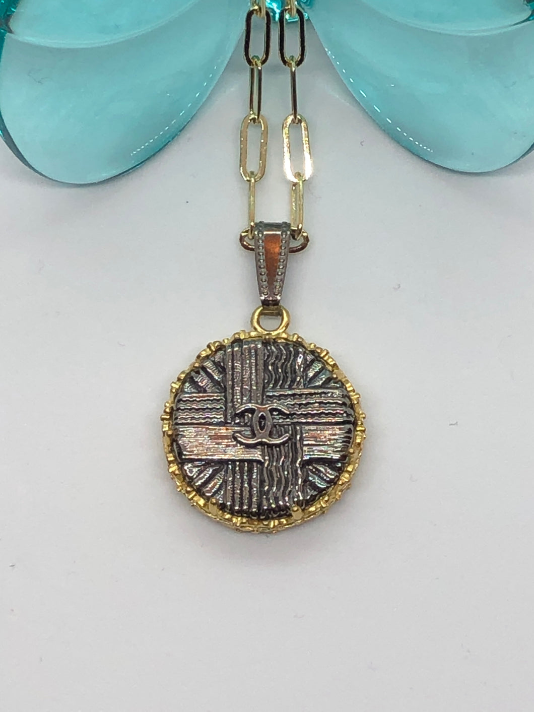 #263 Vintage Couture Necklace 23mm