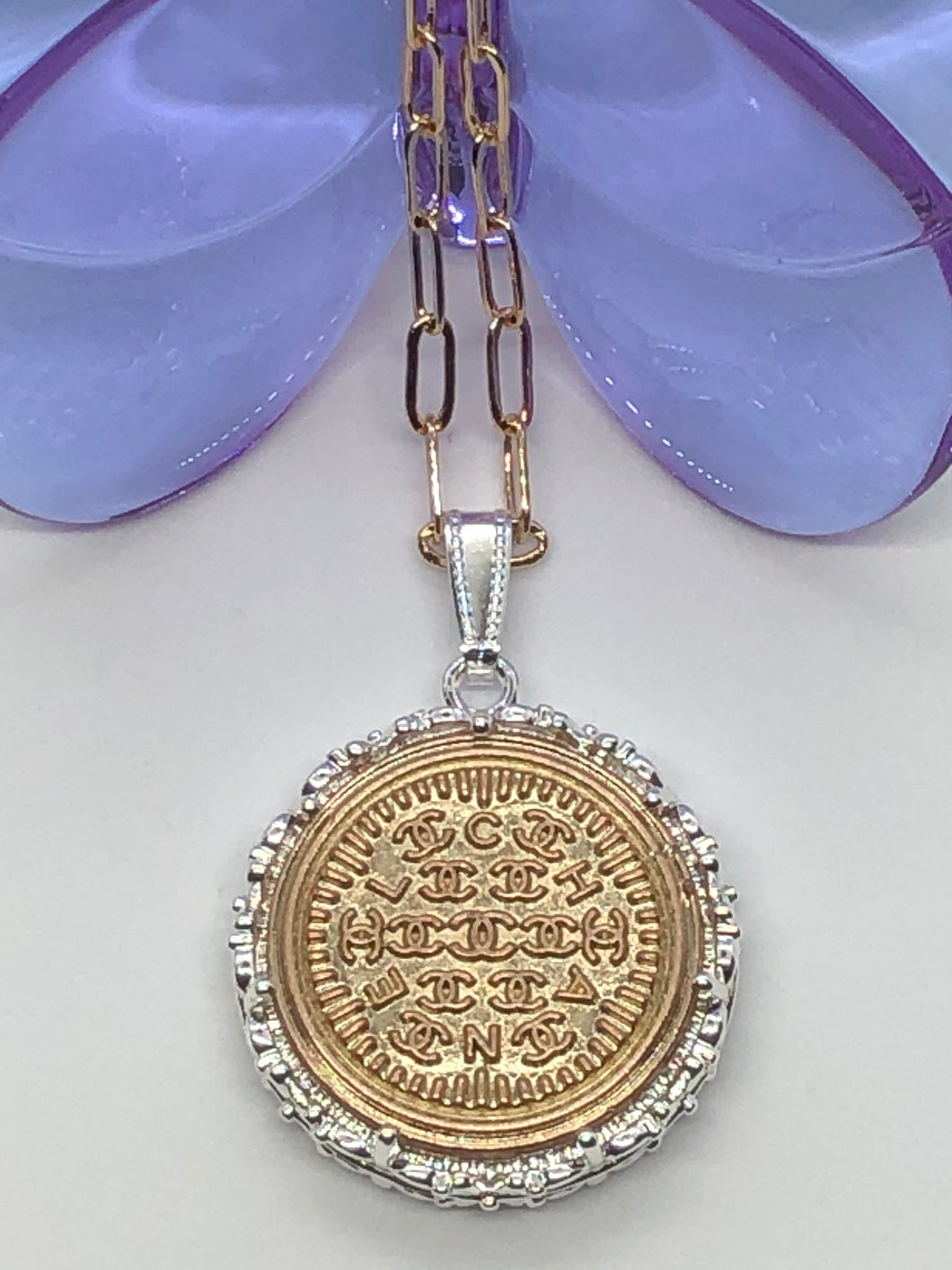 #210 Vintage Couture Necklace 30mm