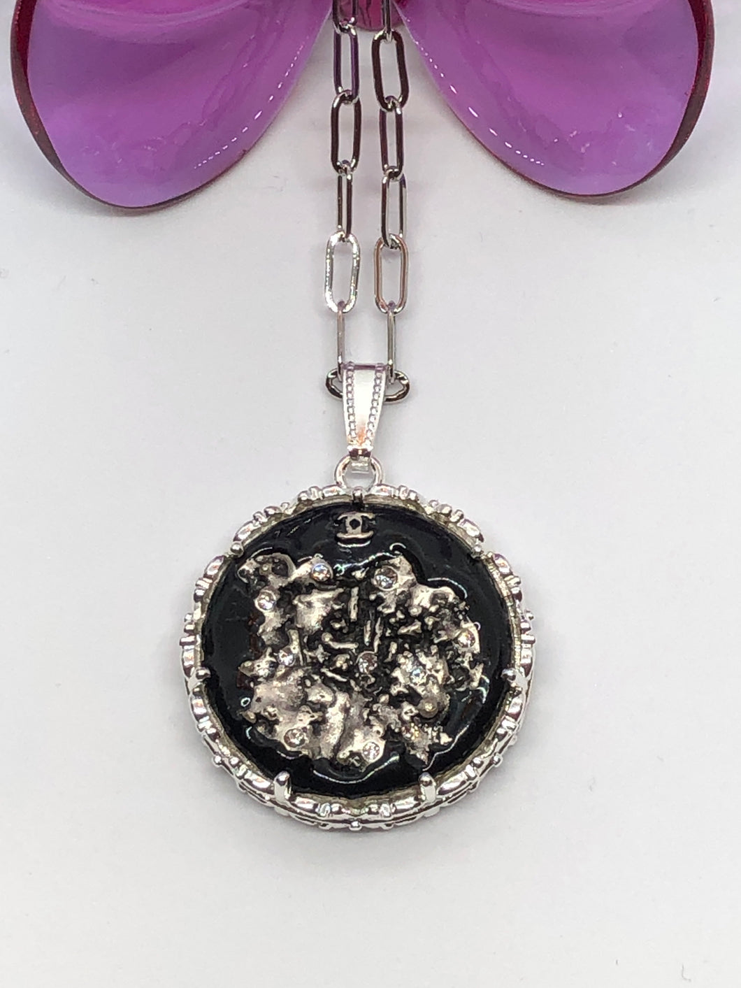 #422 Vintage Couture Necklace 32mm