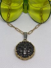 Load image into Gallery viewer, #573 Vintage Couture Necklace 23mm